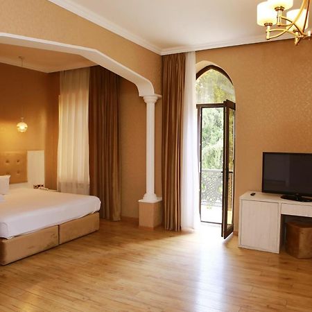 Deluxe Hotel กันจา ภายนอก รูปภาพ