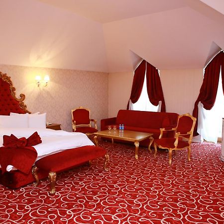 Deluxe Hotel กันจา ภายนอก รูปภาพ