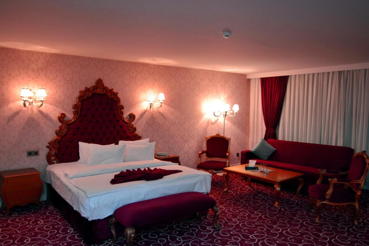 Deluxe Hotel กันจา ภายนอก รูปภาพ