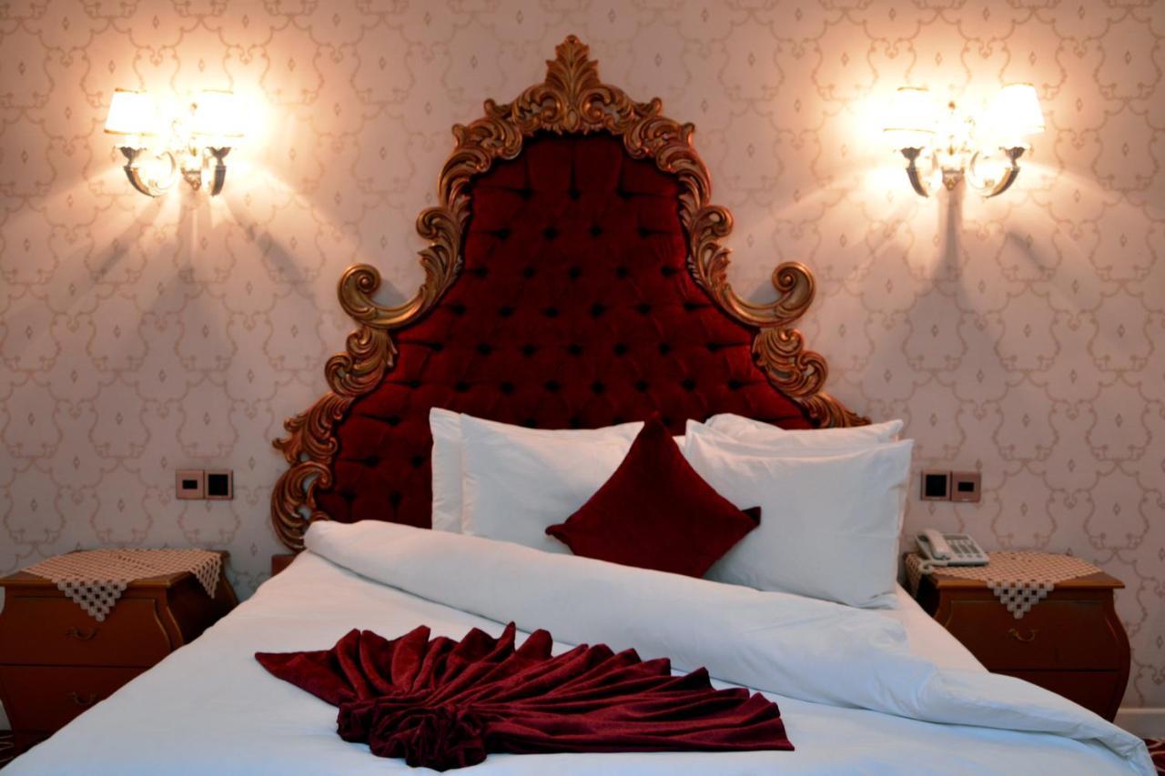 Deluxe Hotel กันจา ภายนอก รูปภาพ