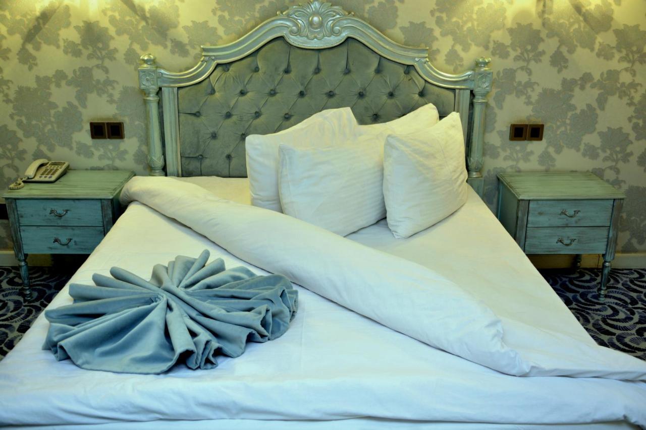 Deluxe Hotel กันจา ภายนอก รูปภาพ