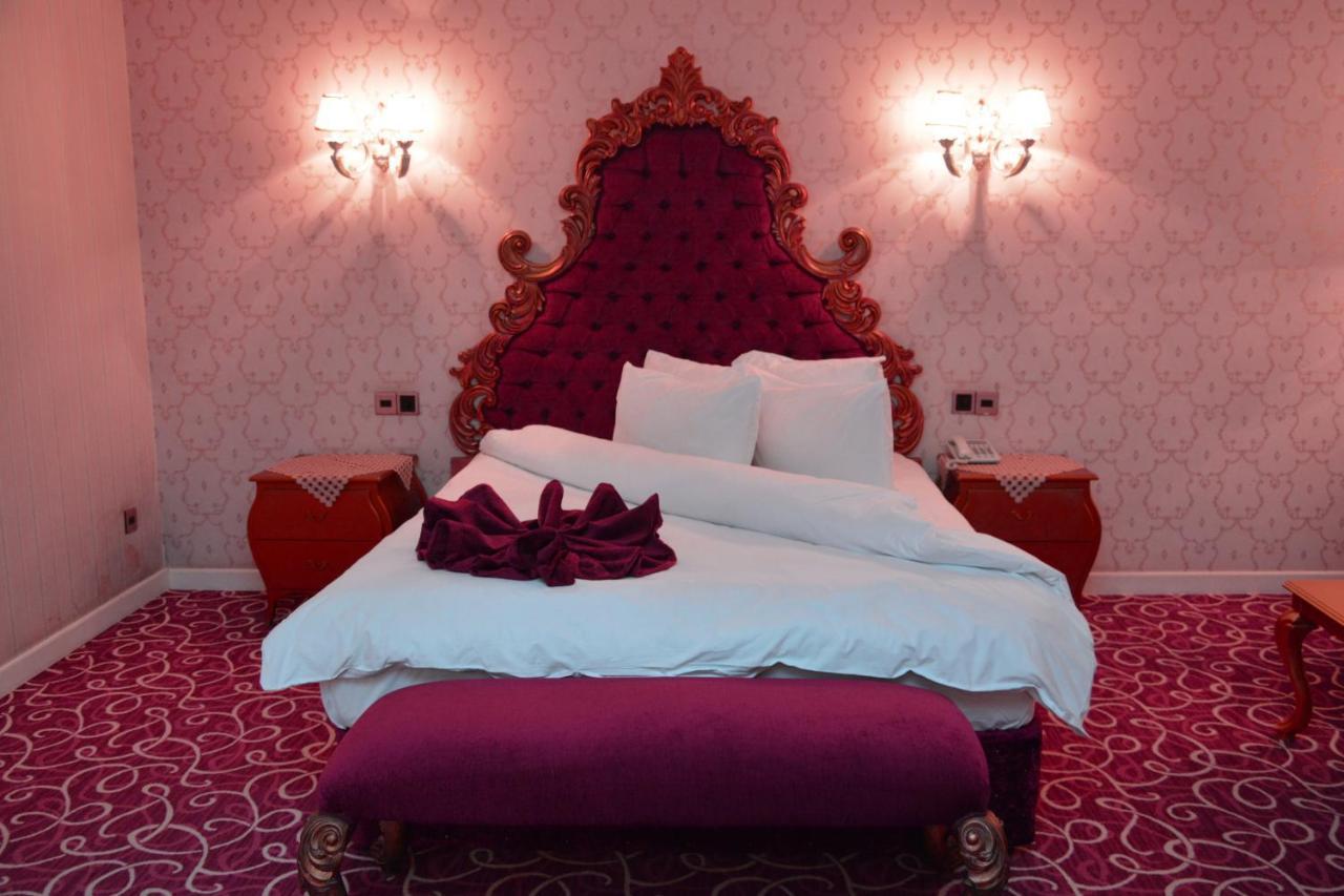 Deluxe Hotel กันจา ภายนอก รูปภาพ