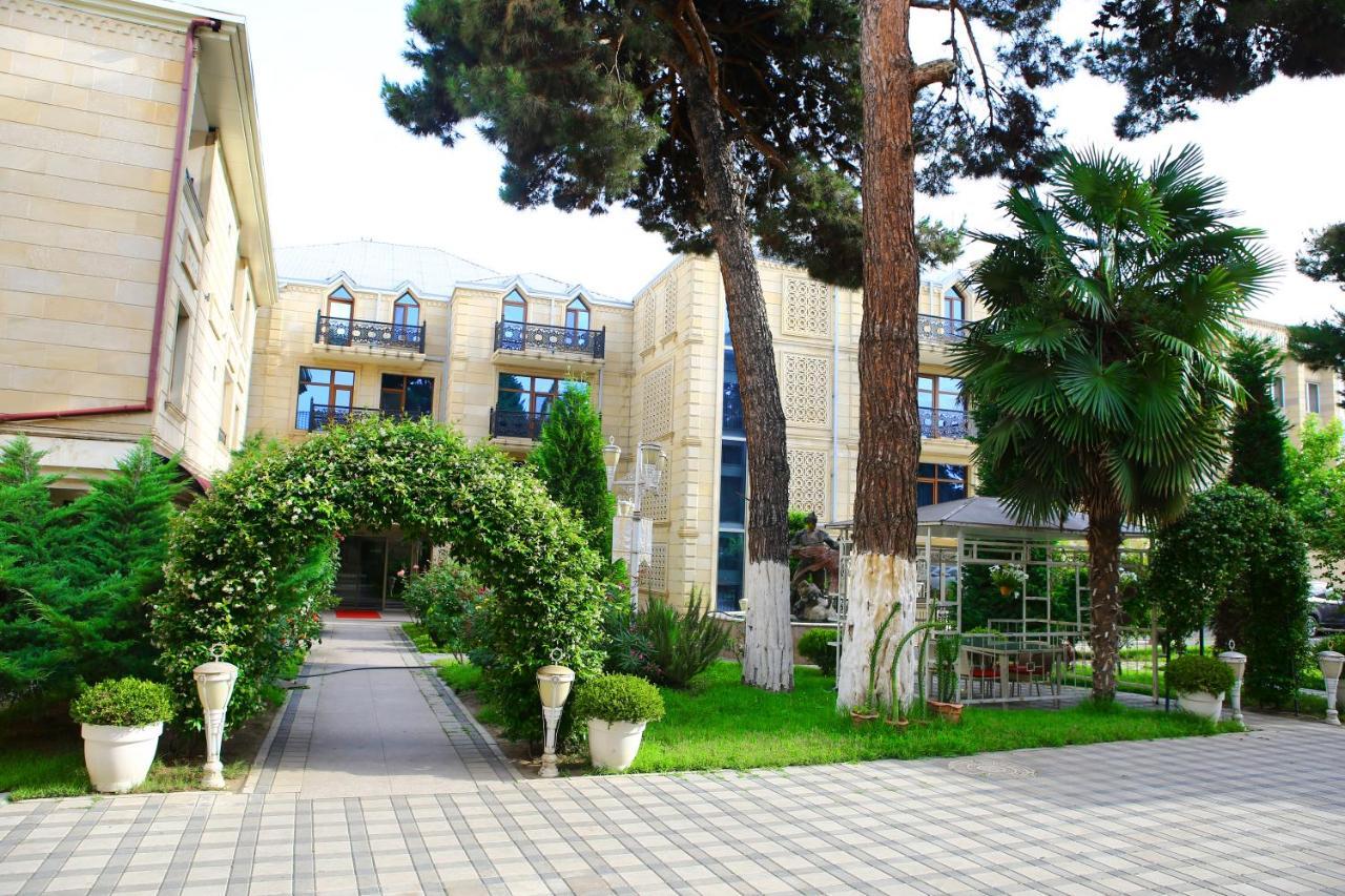 Deluxe Hotel กันจา ภายนอก รูปภาพ