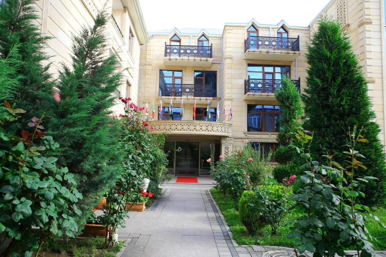 Deluxe Hotel กันจา ภายนอก รูปภาพ