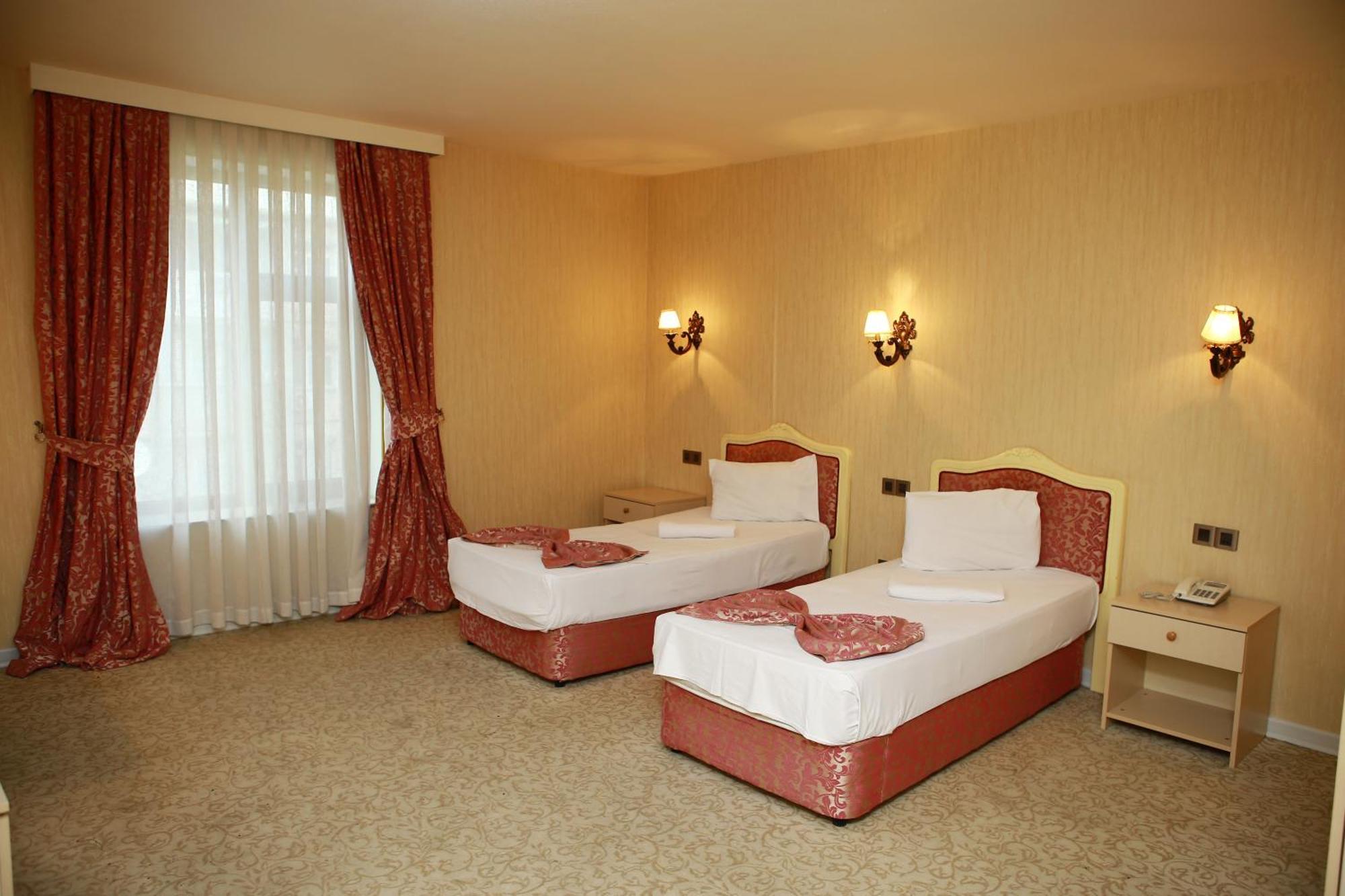 Deluxe Hotel กันจา ภายนอก รูปภาพ