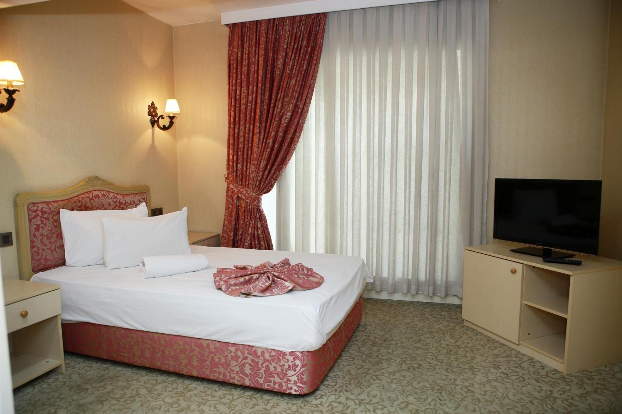 Deluxe Hotel กันจา ภายนอก รูปภาพ